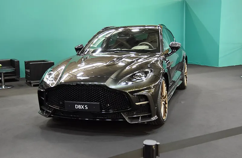 Aston Martin Dbx S