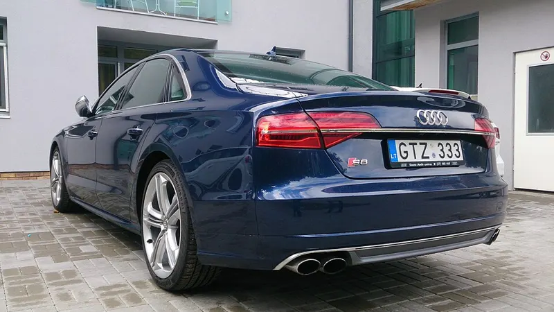 2016 Audi S8