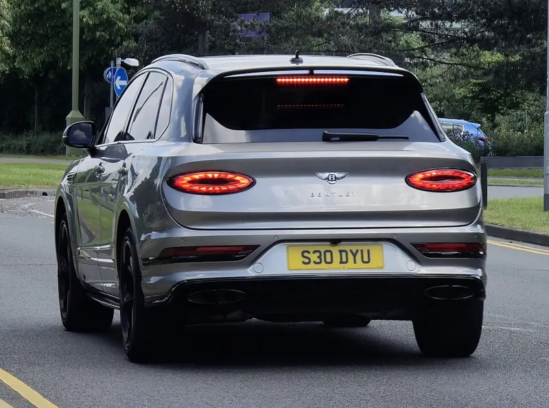 Bentley Bentayga Hybrid