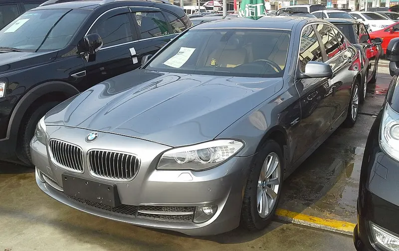 BMW 528I