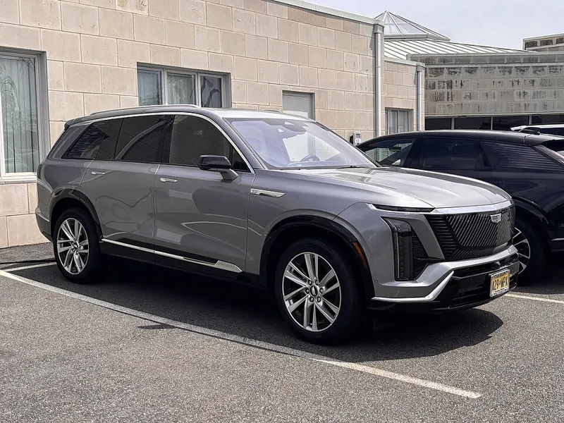 Cadillac Vistiq