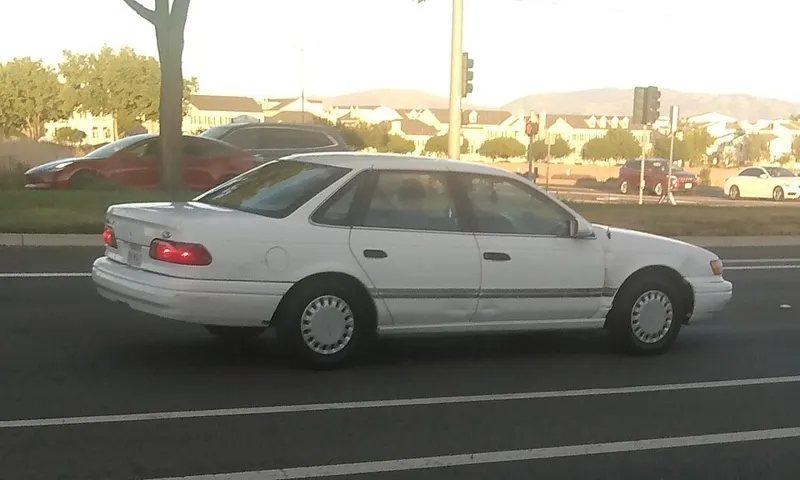 1995 Ford Taurus