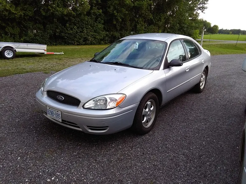 2002 Ford Taurus