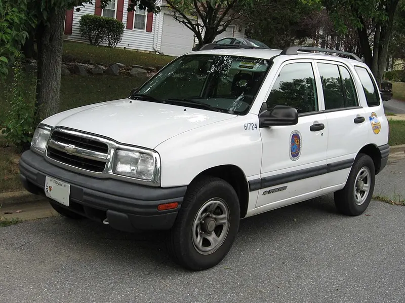 2000 Geo Tracker