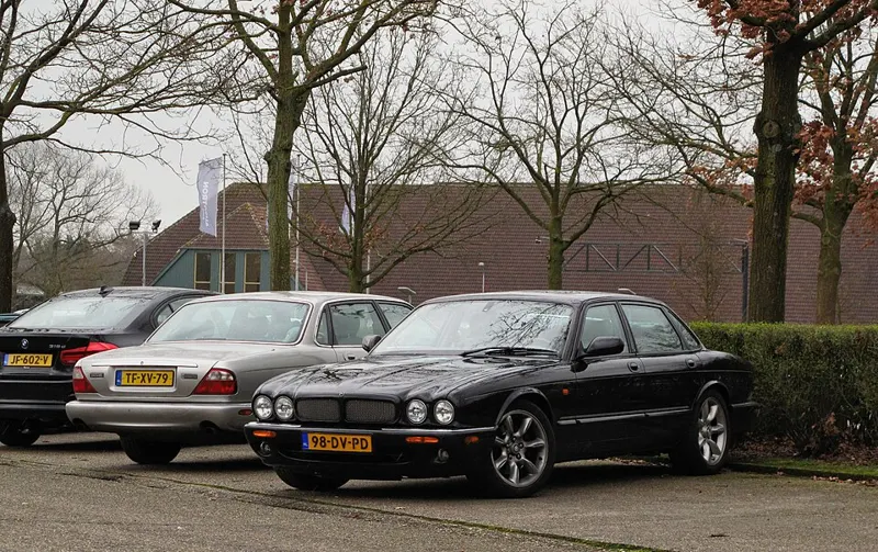 2002 Jaguar Xjr
