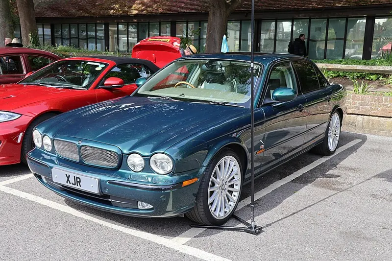 2004 Jaguar Xjr