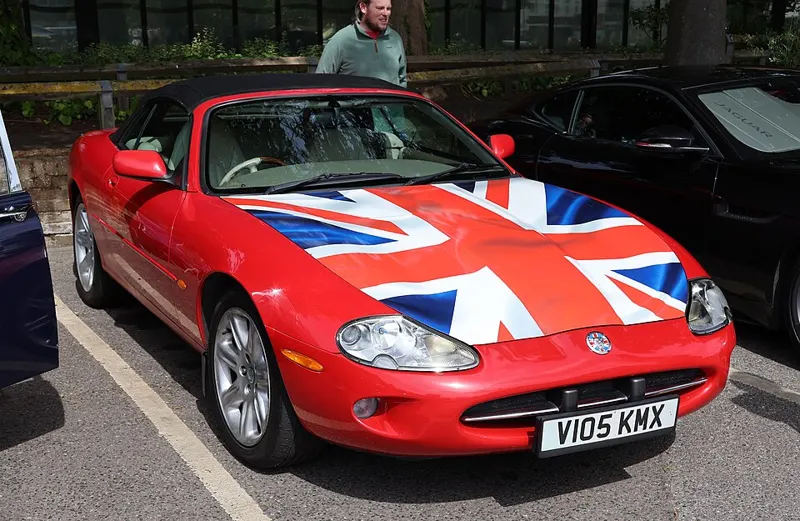 Jaguar XK8