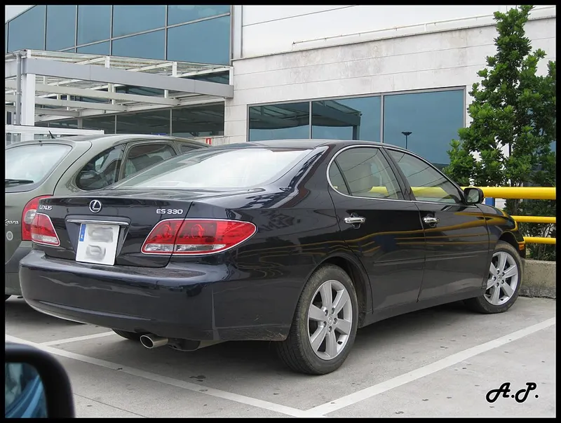 2005 Lexus ES330
