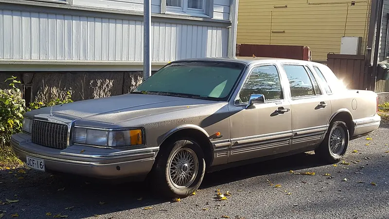 1992 Lincoln Town Car
