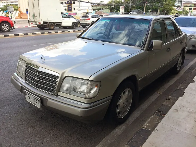 Mercedes-Benz 300E