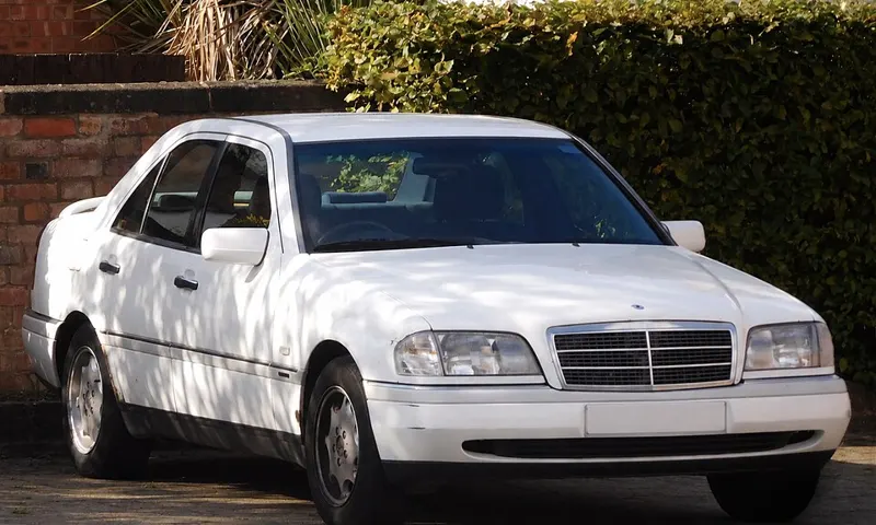 1995 Mercedes-Benz C220