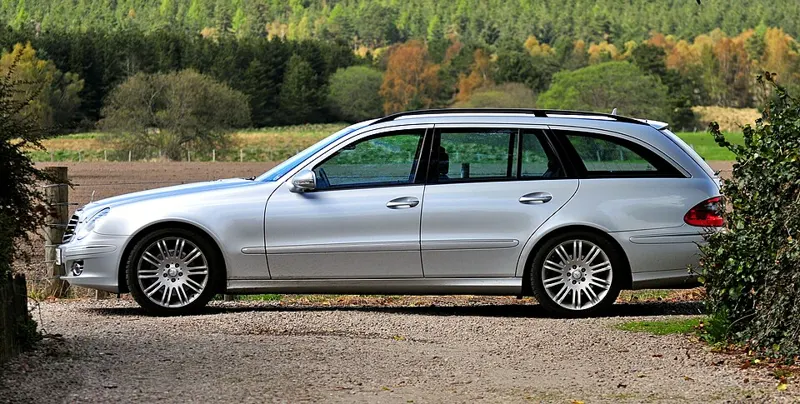 Mercedes-Benz E320