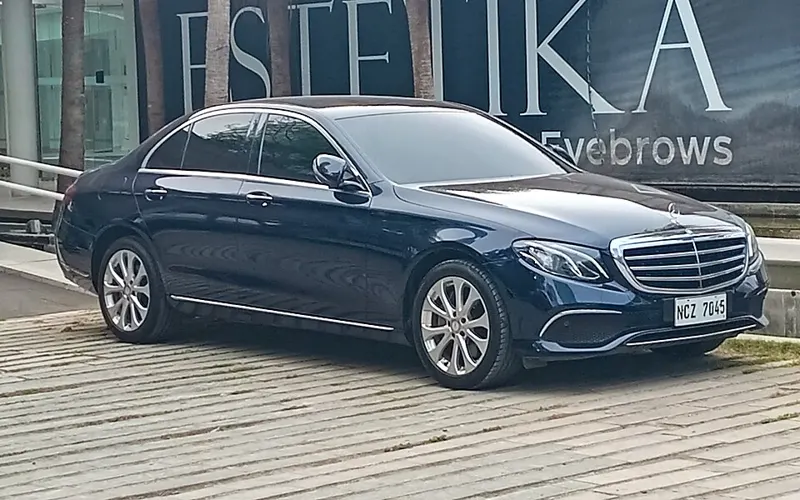 Mercedes-Benz E400
