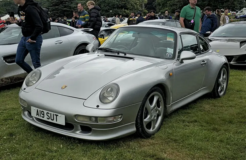 Porsche 911 Carrera