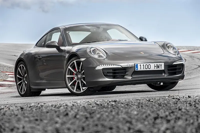 Porsche 911 Carrera 4