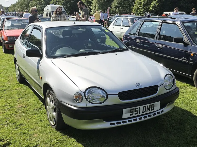 2000 Toyota Corolla
