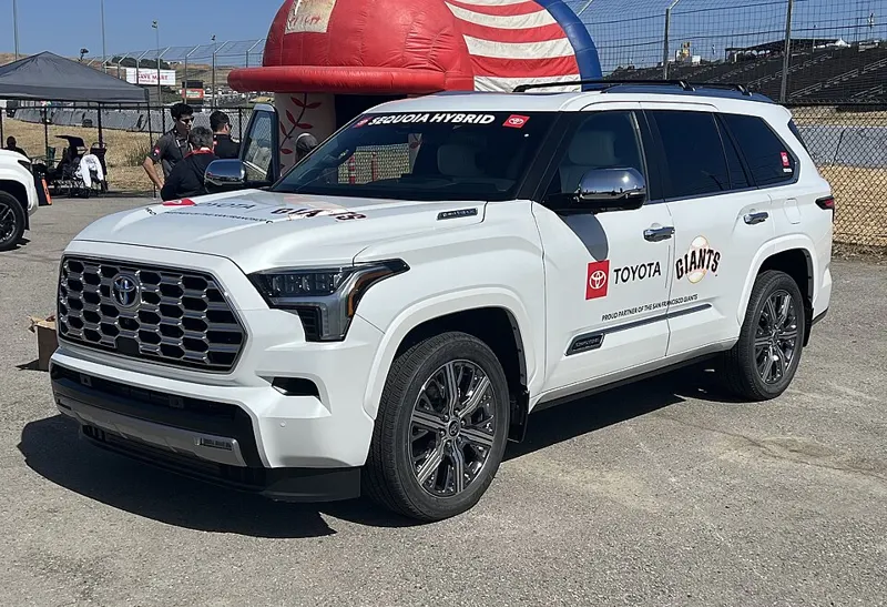 Toyota Sequoia Hybrid